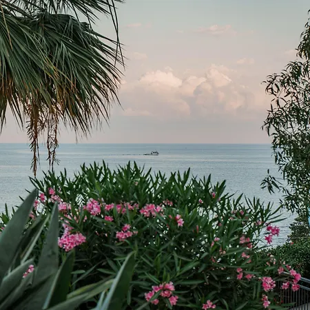 Levi 3* San Remo